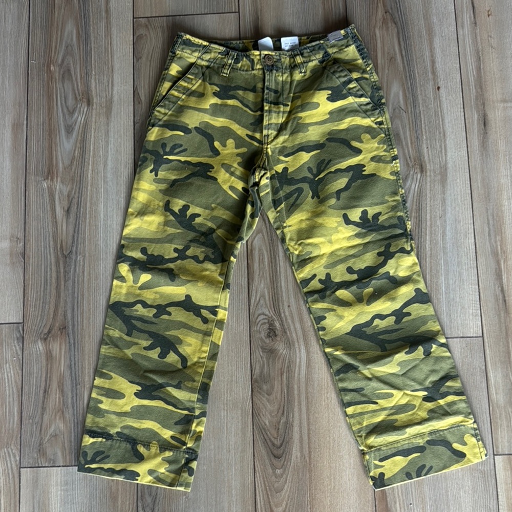 Lucky Brand Mid-rise Camouflage cropped Cargo Pants